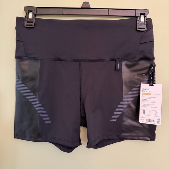 New Athleta Allyson Felix legend shortie Black Athletic Shorts women’s size 1X - Picture 2 of 14